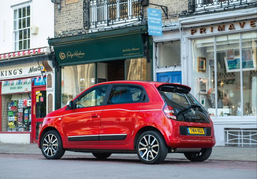  Renault Twingo Dynamique 2014 года  (UK) (фото 14 из 22)